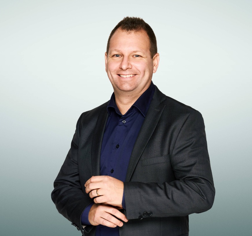 Dennis Caludann Schwartz